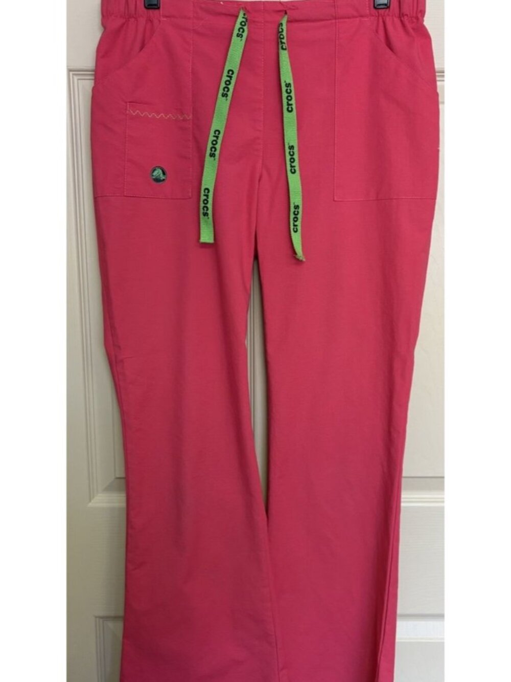 Crocs Women’s Scrubs Pink Bottoms Small